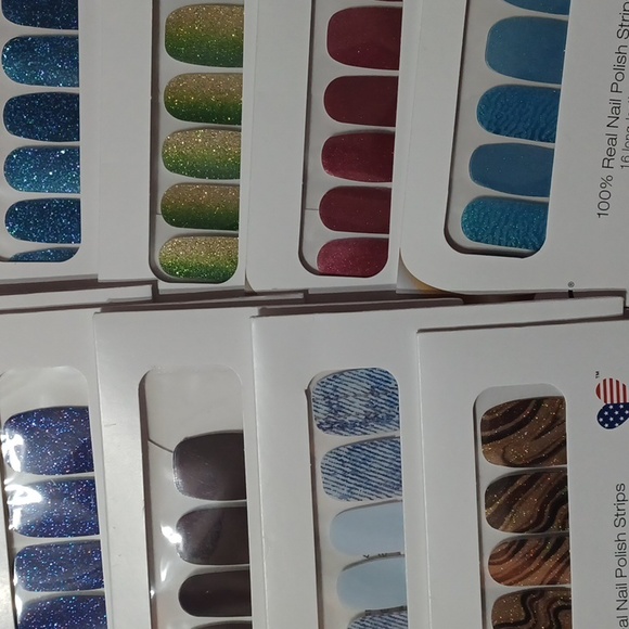 Colorstreet nail strips buy 3 get 2 free - Picture 4 of 4